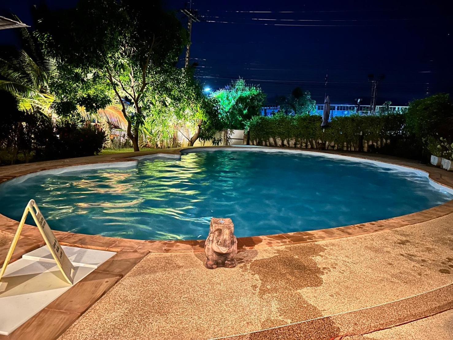 Nuch'S Apple Guest House Si Bun Ruang Zewnętrze zdjęcie
